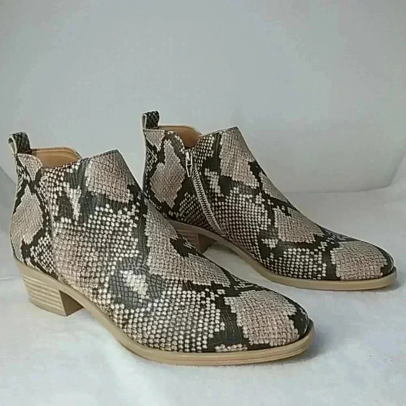Dolce vita booties snake print - Picture 1 of 6